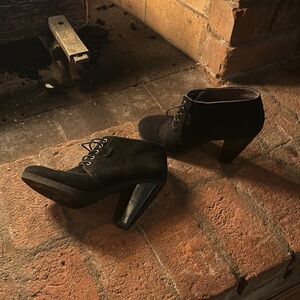 Black Heeled Boots with Stiletto Heel and Lace-Up Front